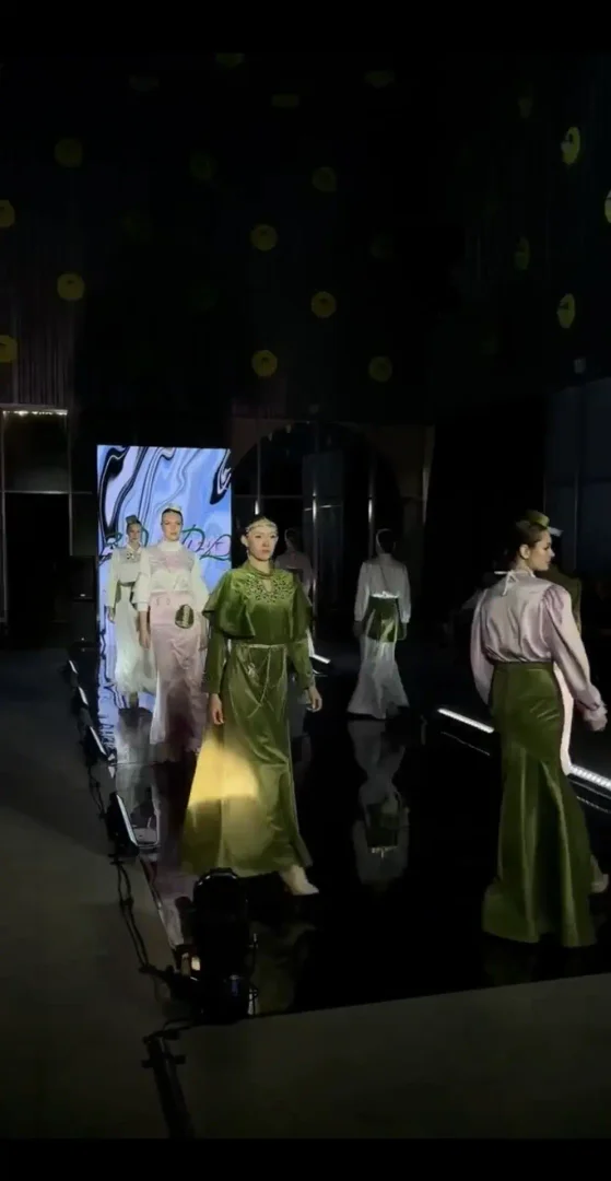 Театр Моды "Арнуво" представил коллекции колледжа на студенческой весне